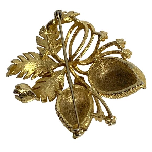 Vintage LISNER Gold Tone Textured Brooch Pin 3D Berries / Cones Flowers Leaves - Picture 4 of 8
